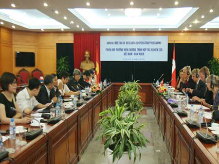 An annual meeting of the two countries' pilot Research Co-operation Programme on April 18