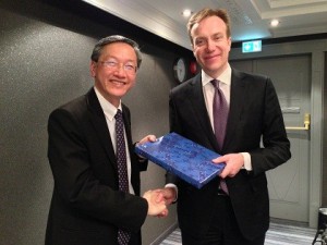 Minister of State Sam Tan met Norwegian Minister for Foreign Affairs Mr Børge Brende on 19 January 2015, and presented the latter with a copy of Professor Tan Tai Yong’s “Maritime Heritage of Singapore”. Photo credit: MFA
