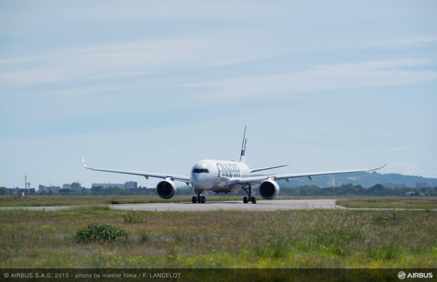 Finnair-A350-XWB-airport