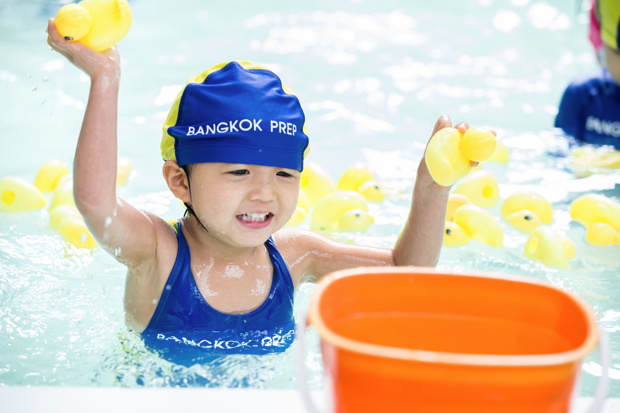 Bangkok-Prep-playing-pool