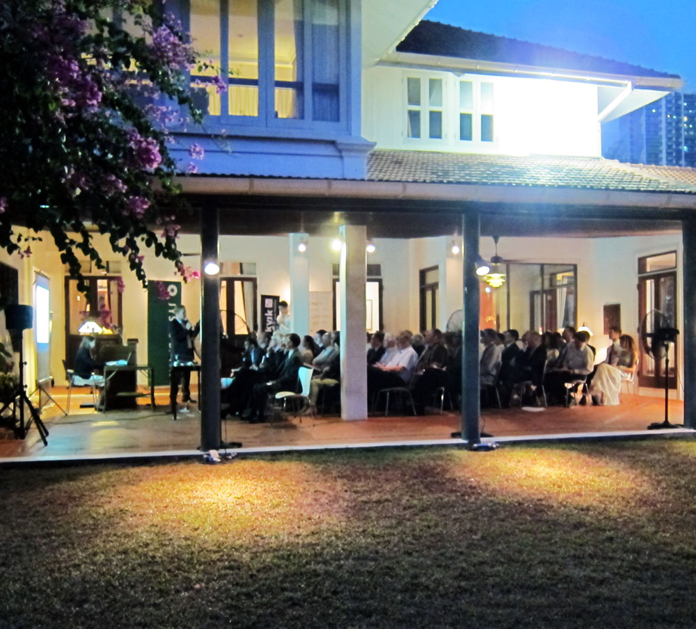 The atmosphere on the terrace of the Danish Embassy residence.