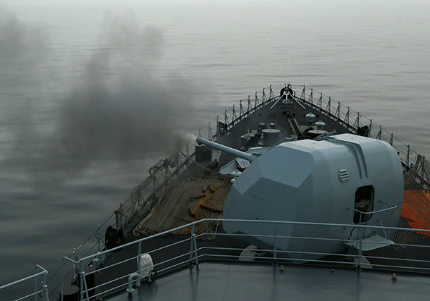 Warship-China-Cannon