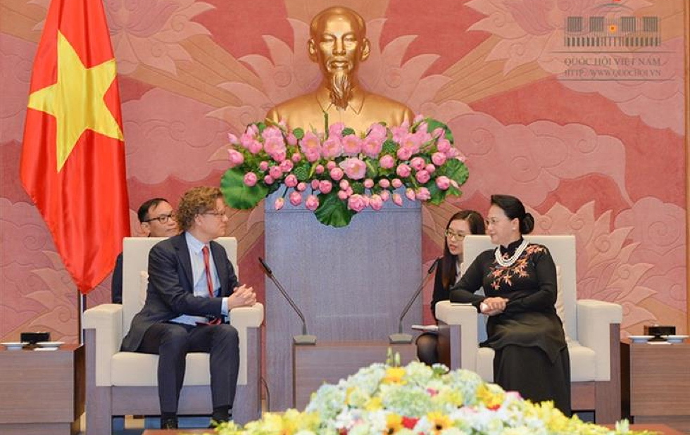 Pereric Högberg, Swedish Ambassador to Hanoi, met with Chairwoman of the National Assembly in Vietnam, Nguyen Thi Kim Ngan