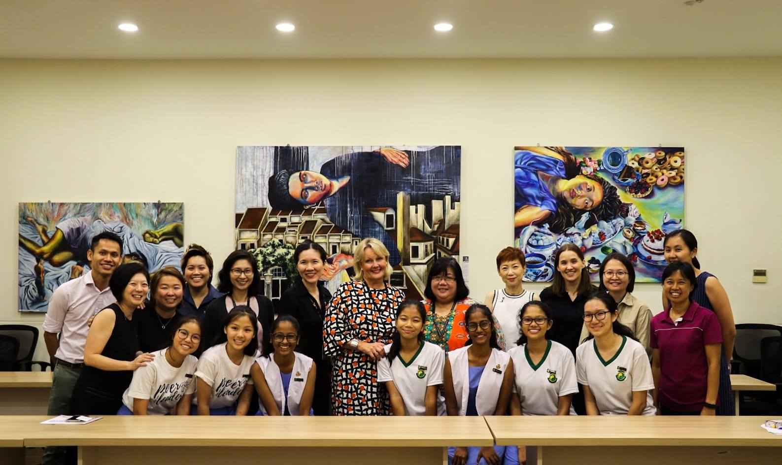 Finnish Envoy gave a talk at Singapore Chinese Girls’ School