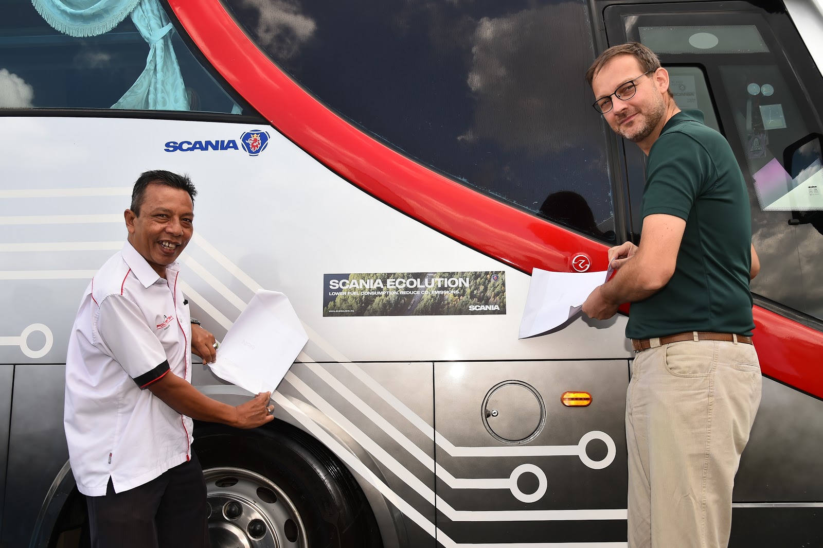 Scania South East Asia signed Ecolution Partnership Program with Politeknik Sandakan Sabah