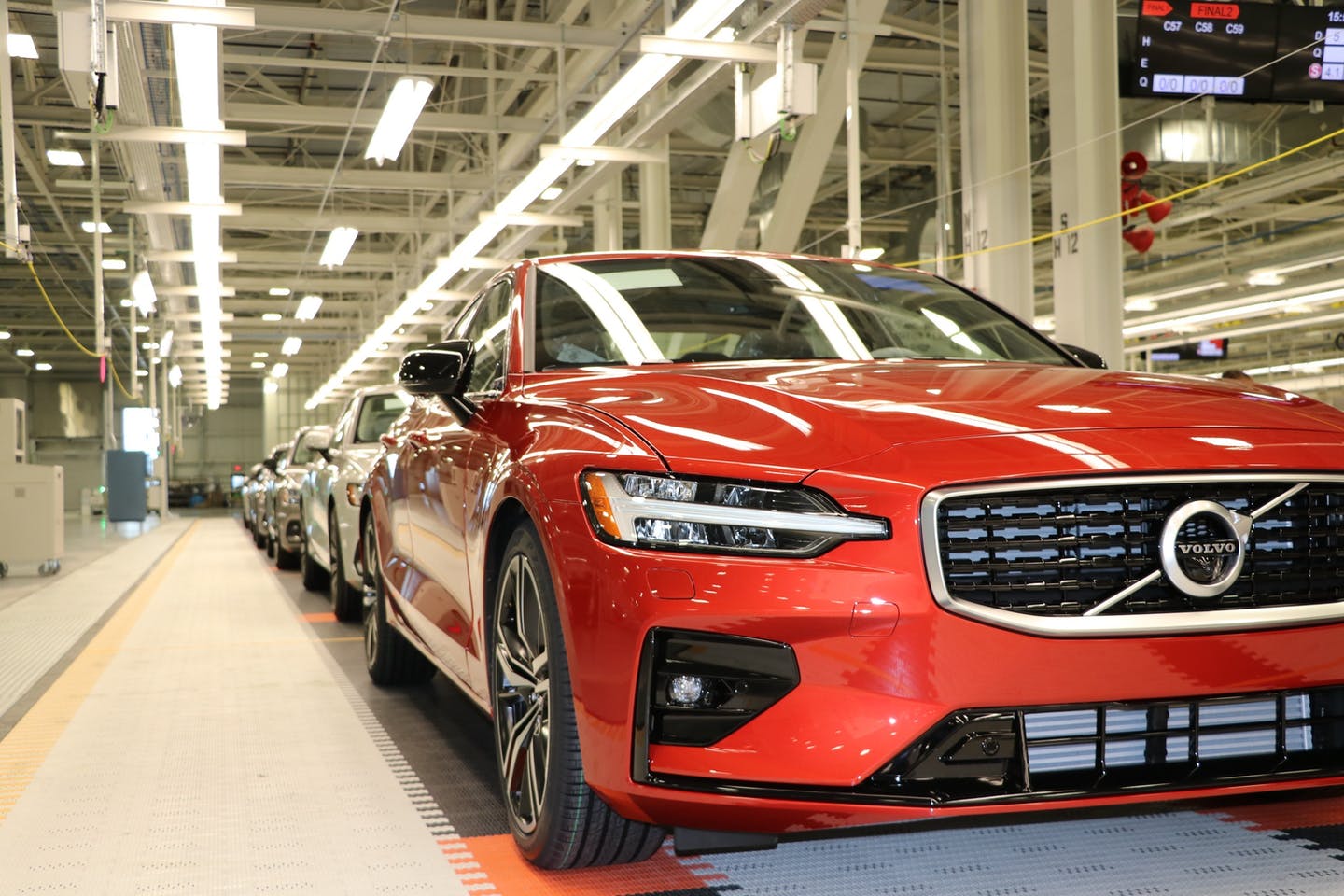 Volvo cars to lay off 1,300 white collar workers in Sweden