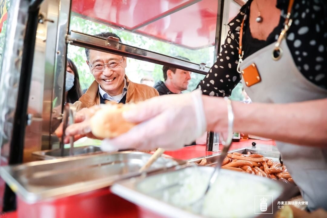 Embassy of Denmark in China celebrated the 100th anniversary of the Danish Hot Dog stand
