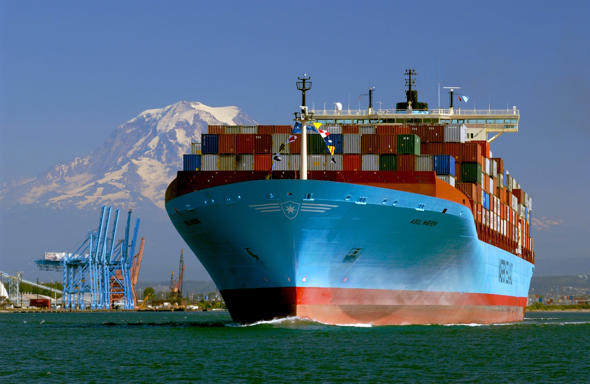 Maersk joins forces with H&M on decarbonizing logistic - Scandasia