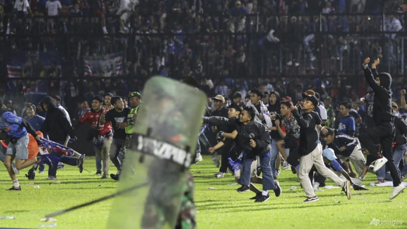 Tragic football match in Indonesia causes hundreds of death