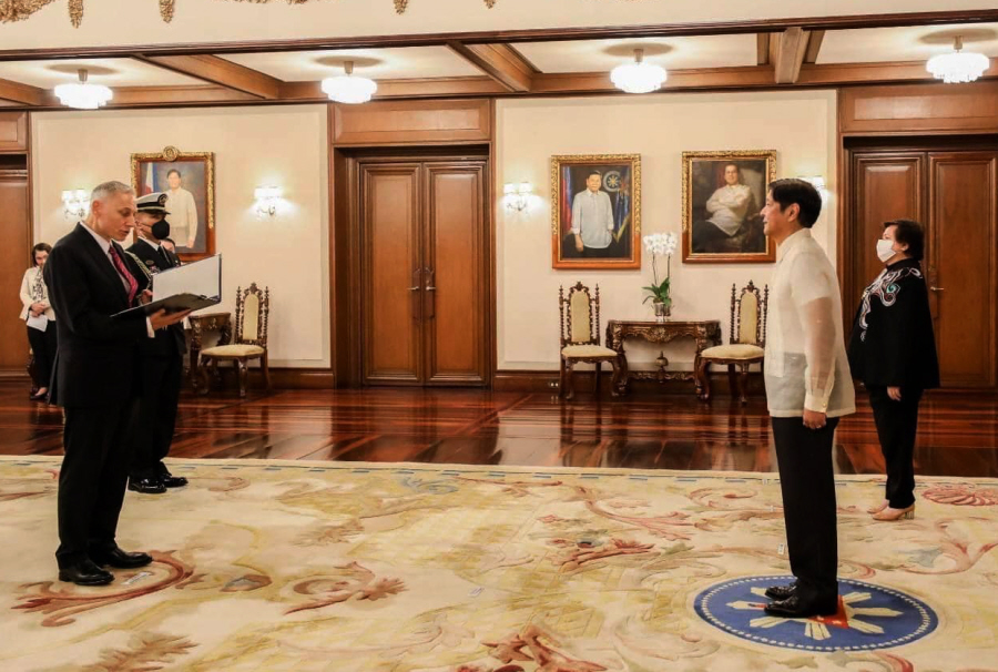 His Excellency Danish Ambassador Franz Michael Skjold Mellbin presenting his credentials to His Excellency President Ferdinand Romualdez Marcos Jr of the Philippines 