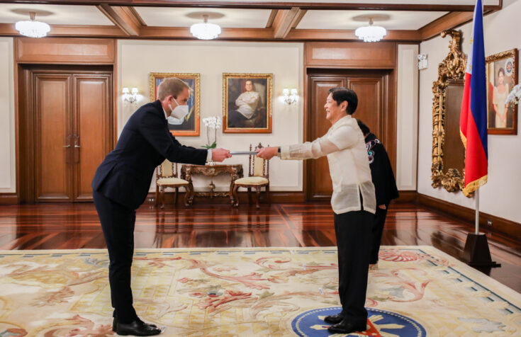 Ambassador Christian presenting his letter of credentials to the Philippines' President Ferdinand Marcos