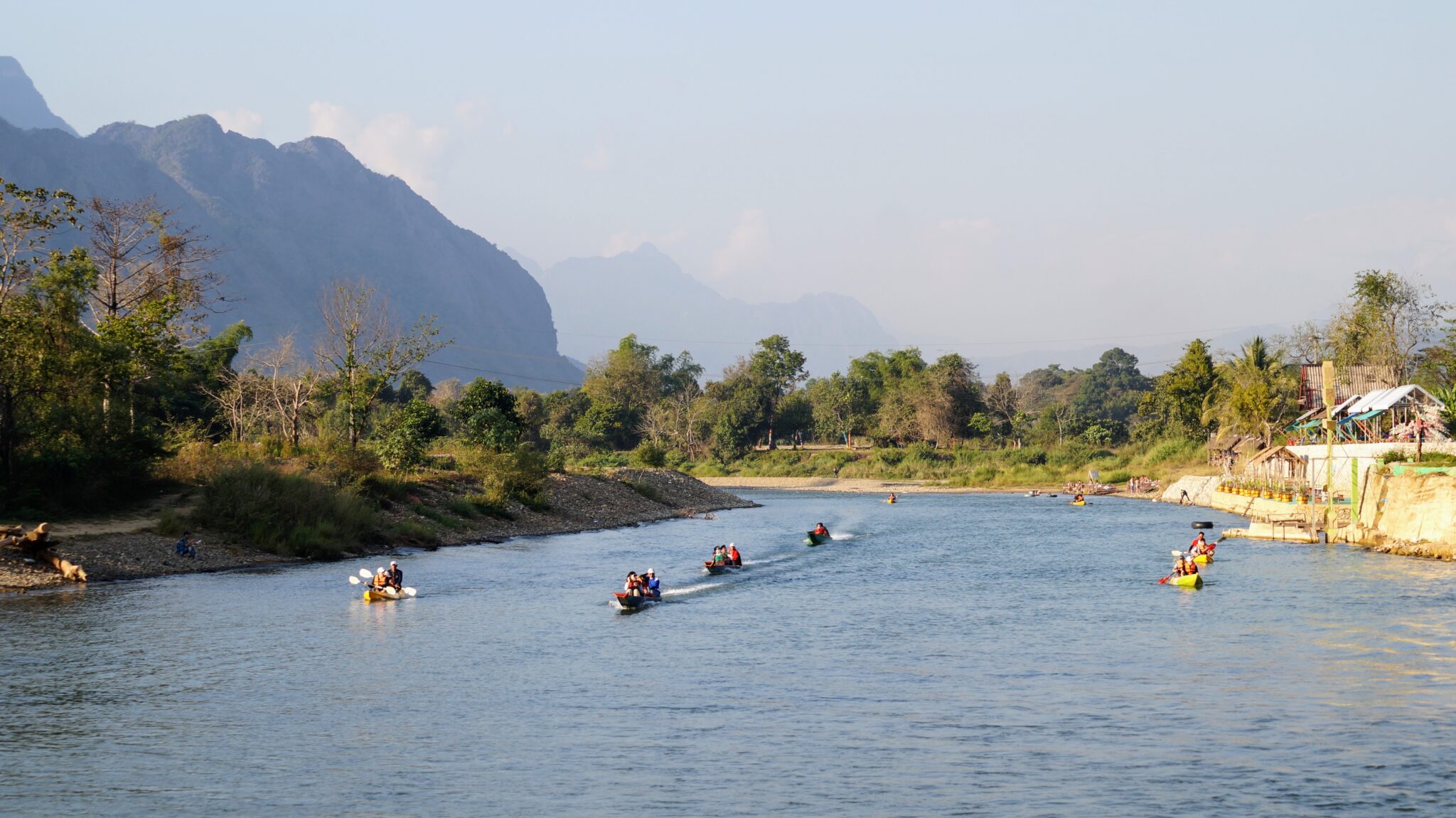 St su. Ванг Вьенг. Vang Vieng Лаос. Ванг Вьенг достопримечательности. Река Меконг Огненные шары.