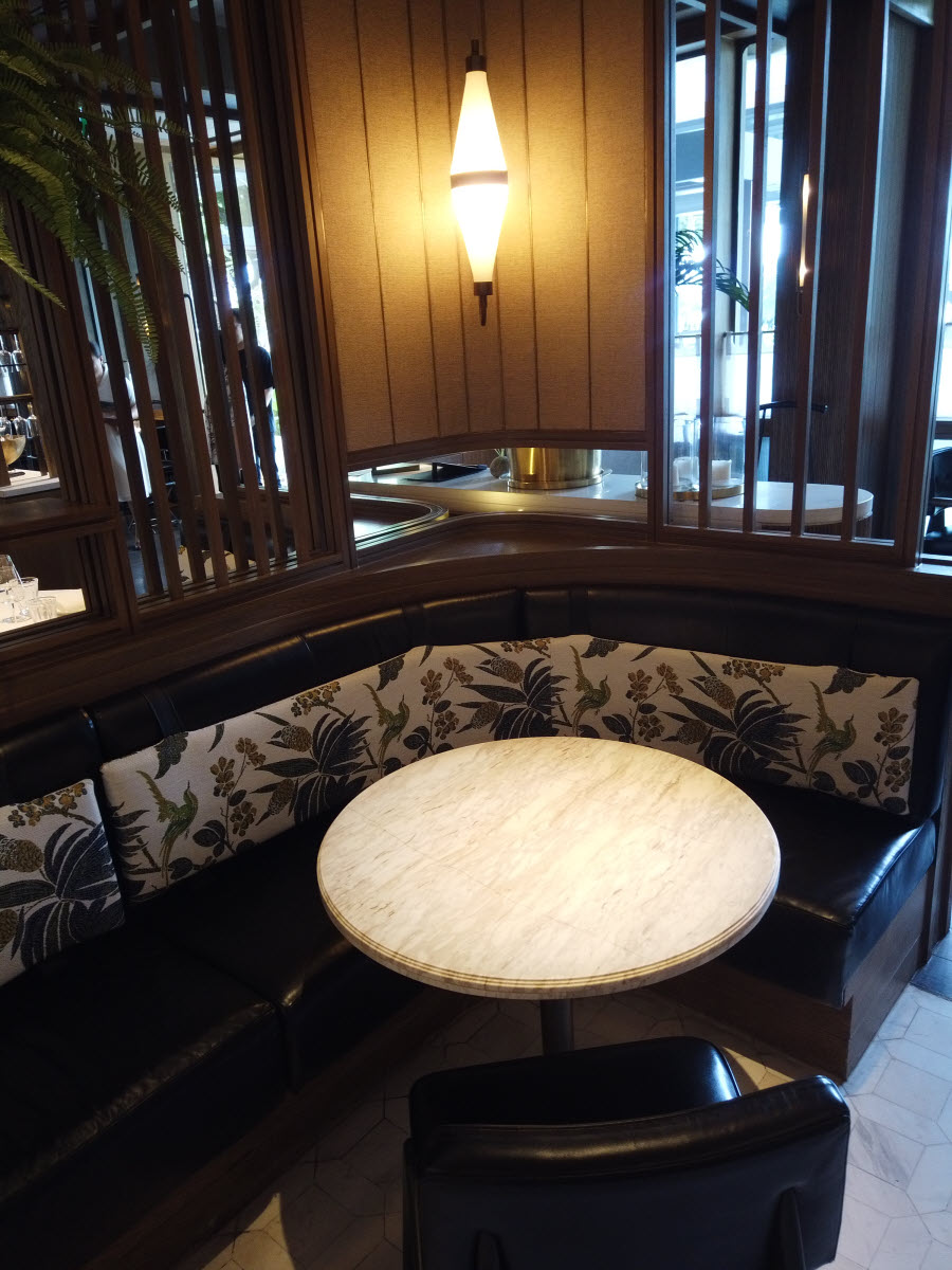 Palmier restaurant interior