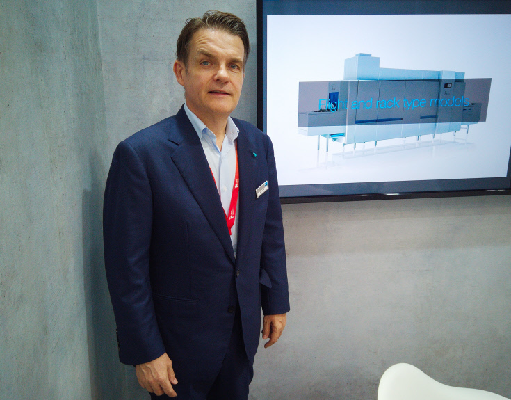 Allan Jensen exhibiting in Kuala Lumpur with Meiko Clean Solutions