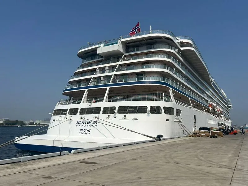 Chinese ship rejoins Viking fleet