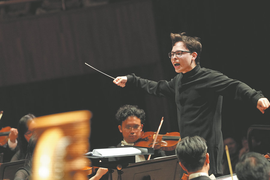 Young Finnish-Filipino conductor launches Hong Kong Philharmonic season