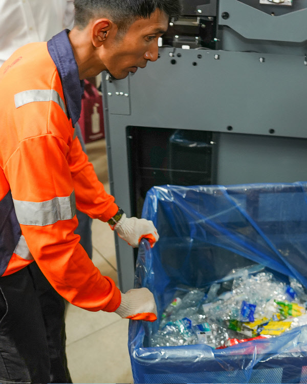 Crushed containers collecting by Return Right in Singapore