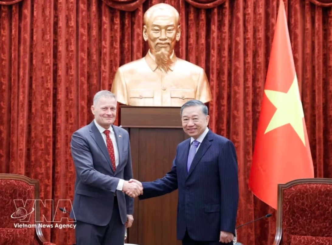 Hanoi meeting deepens Vietnam-Denmark ties