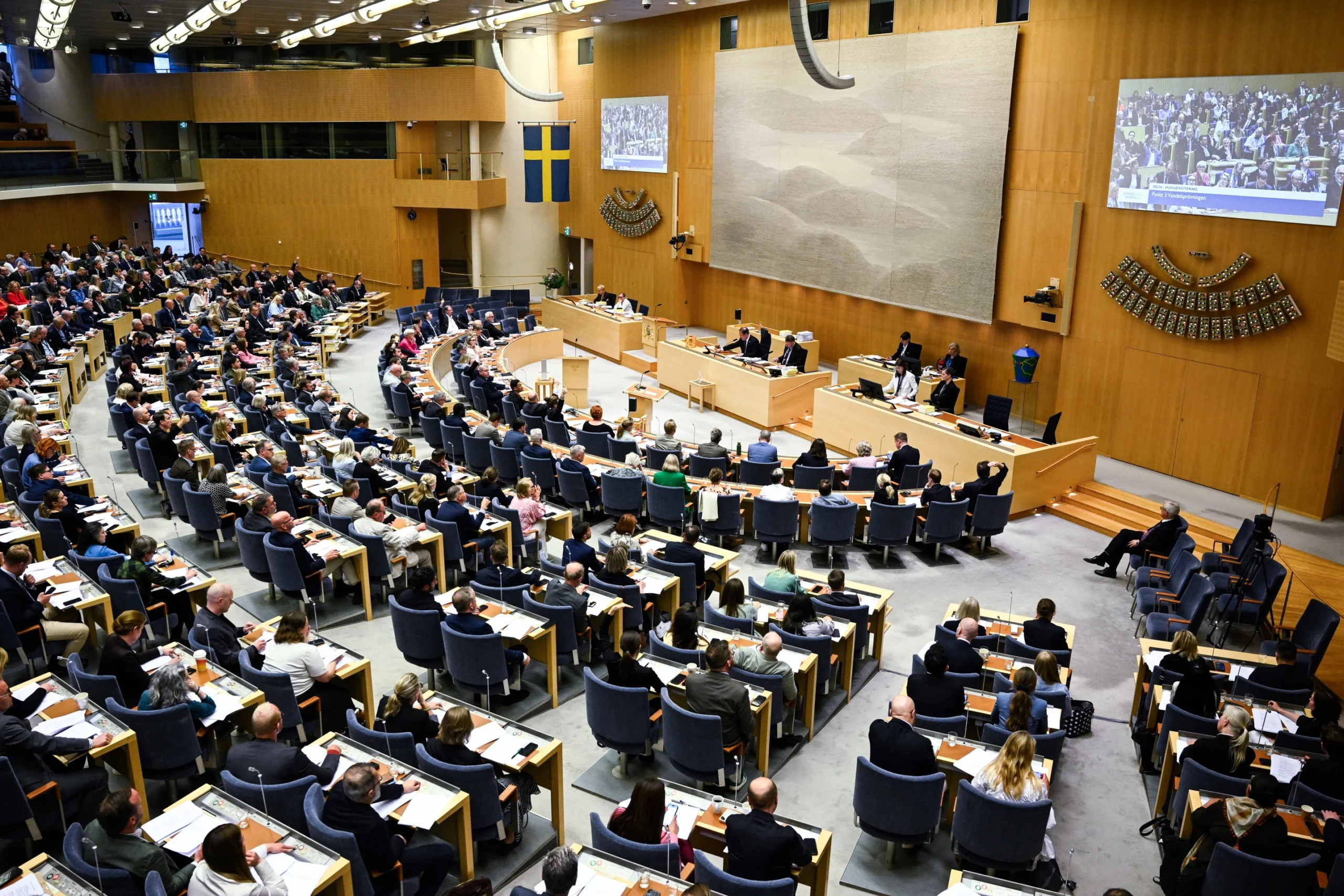 Sweden adopts law requiring some public workers to report undocumented migrants